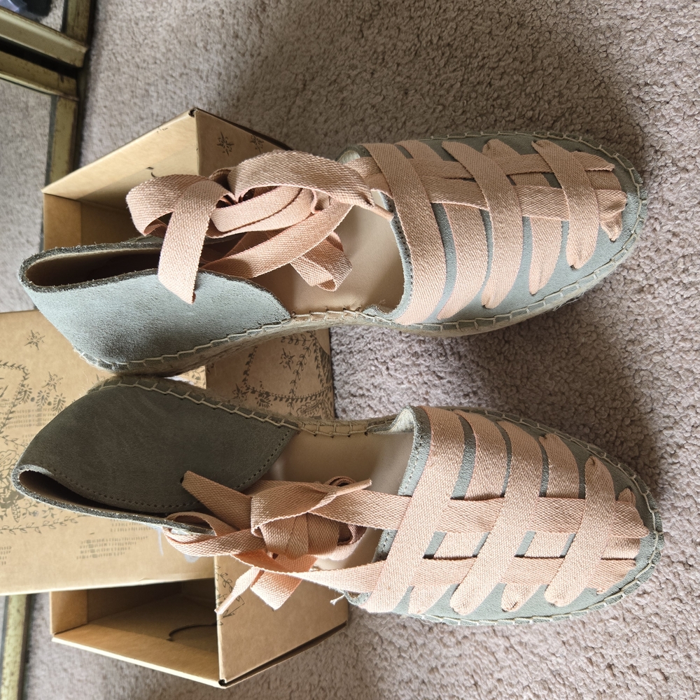 Women's Espadrille Sandals in Green and Tan
